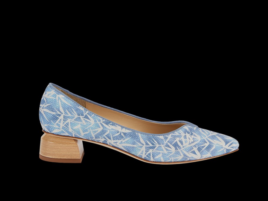 Pumps BRUNATE | One Of Our Iconic Models With Tropical Pattern